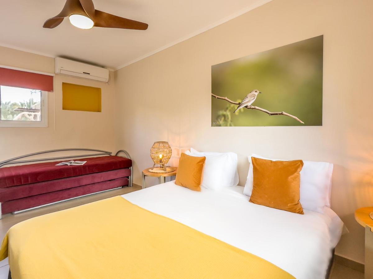 Lotan Desert Travel Hotel Nahal Ya'alon Exteriör bild